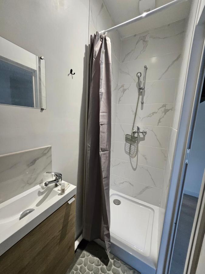 Agreable Studio De 16M2 Sans Kitchenette Neuilly-sur-Marne Eksteriør billede